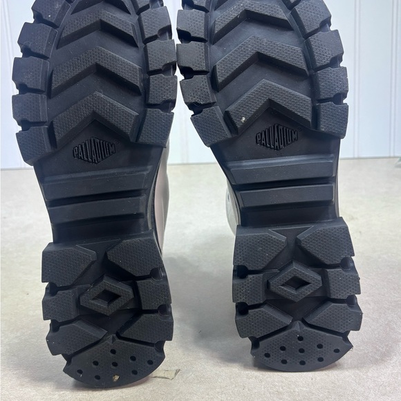 Palladium Revolt Hi Tx Sneaker Combat Boots S3 Star White Womens Size 6.5 - Picture 13 of 16